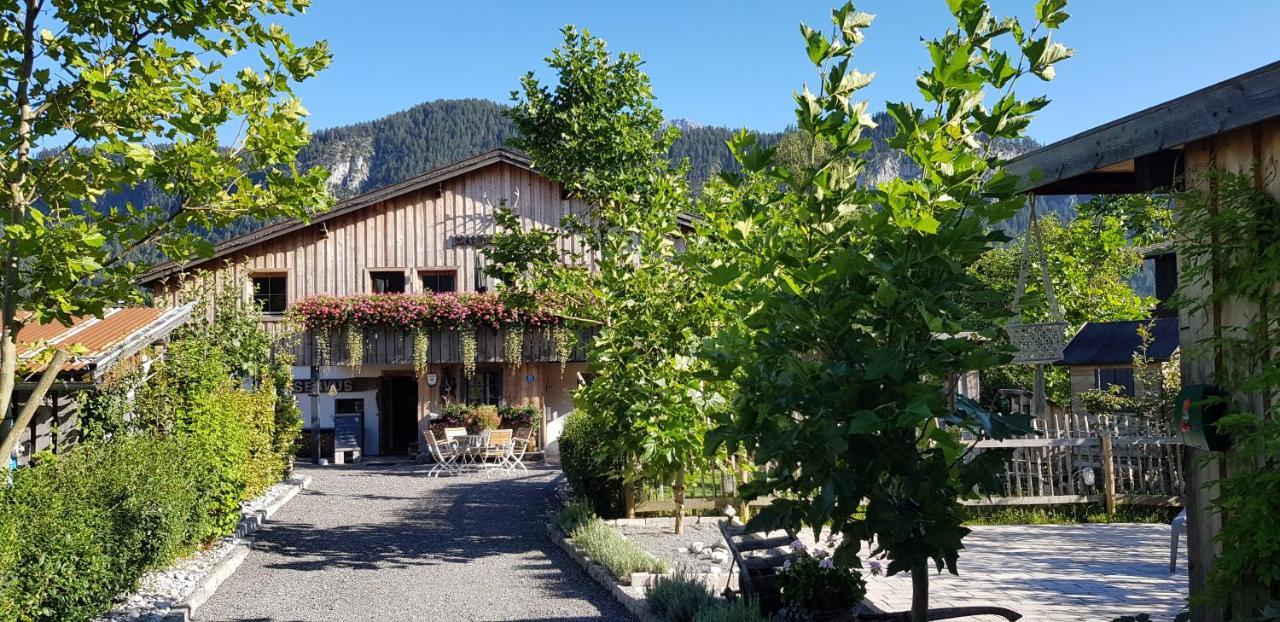 Bauernlodge Alpin Appartements Höfen Exterior foto